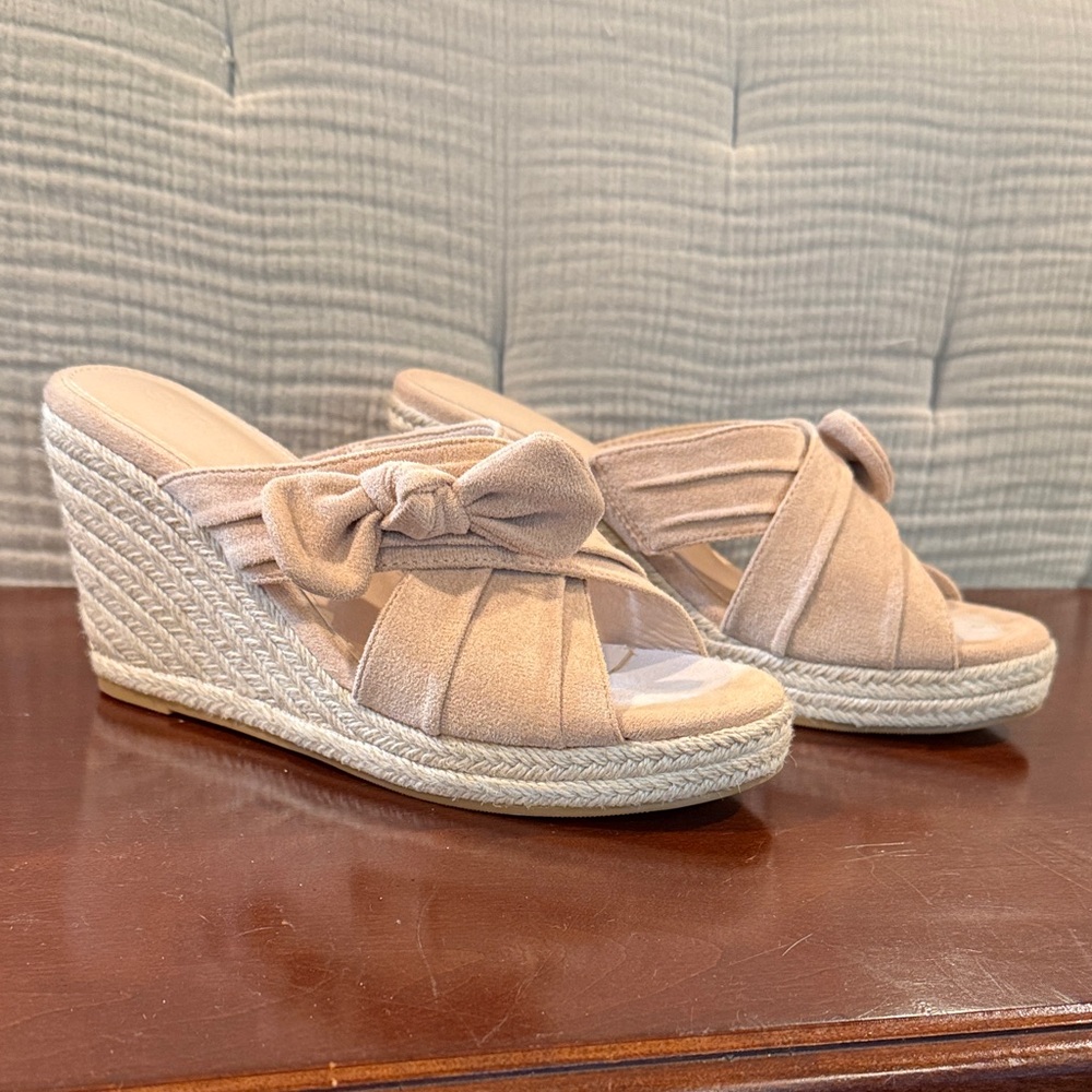 Women's Tan Wedge Sandals